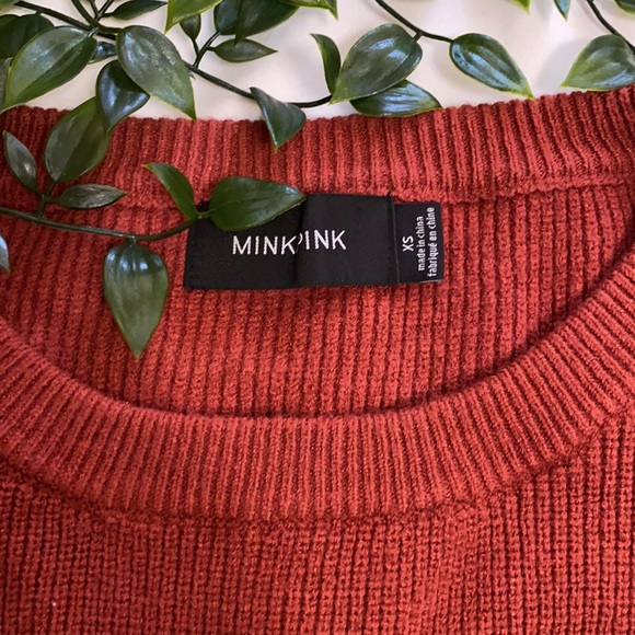 Coral women’s cropped sweater with scrunch detail in waist and sleeves - Picture 3 of 3